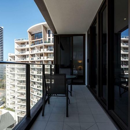 Broadbeach 2 Bedroom Free Wifi, Netflix & Parking Exterior photo