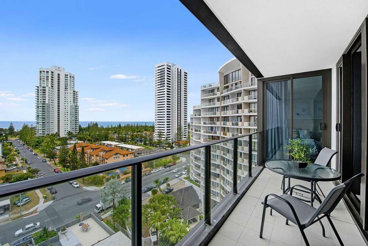 Broadbeach 2 Bedroom Free Wifi, Netflix & Parking Exterior photo