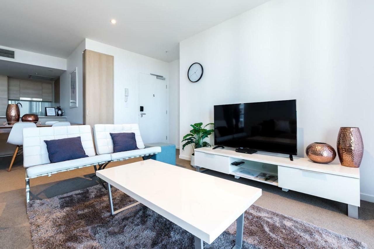 Broadbeach 2 Bedroom Free Wifi, Netflix & Parking Exterior photo