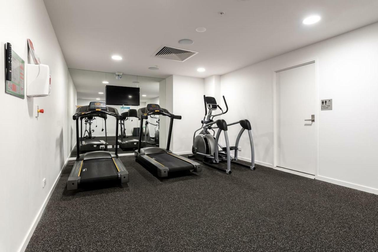 Broadbeach 2 Bedroom Free Wifi, Netflix & Parking Exterior photo